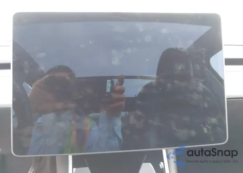 2021 Tesla Model Y Long Range Dual Motor All-Wheel Drive from USA, damaged, VIN 5YJYGDEE2MF082217